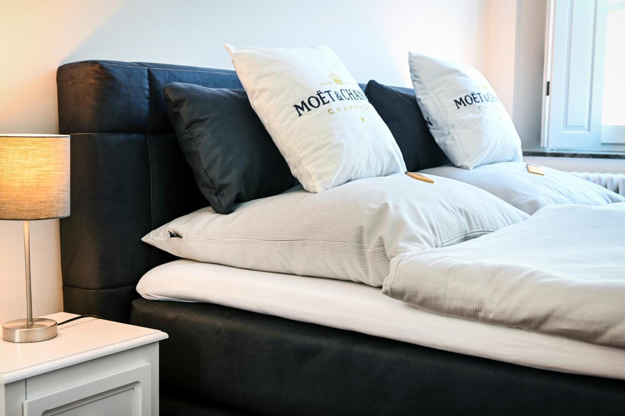 Roemer-Apartment Im Herenhaus Rheinblick Ксантен Екстериор снимка