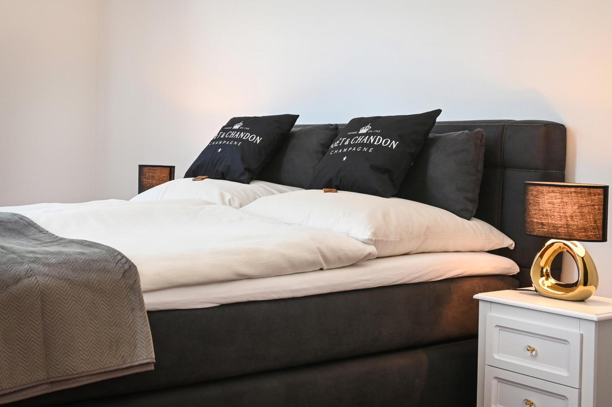 Roemer-Apartment Im Herenhaus Rheinblick Ксантен Екстериор снимка